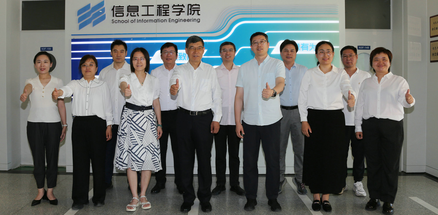 团队2_首页滚动图.jpg